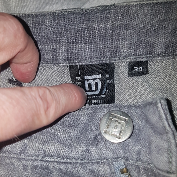 Jeans - Picture 2 of 2